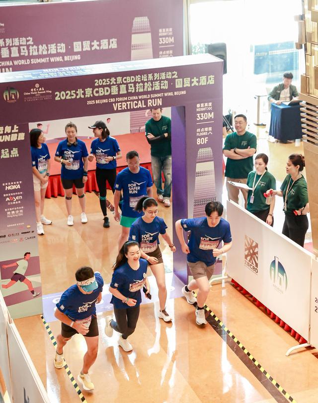 逐云端, 酒店致力打 逐云端, 酒店致力打